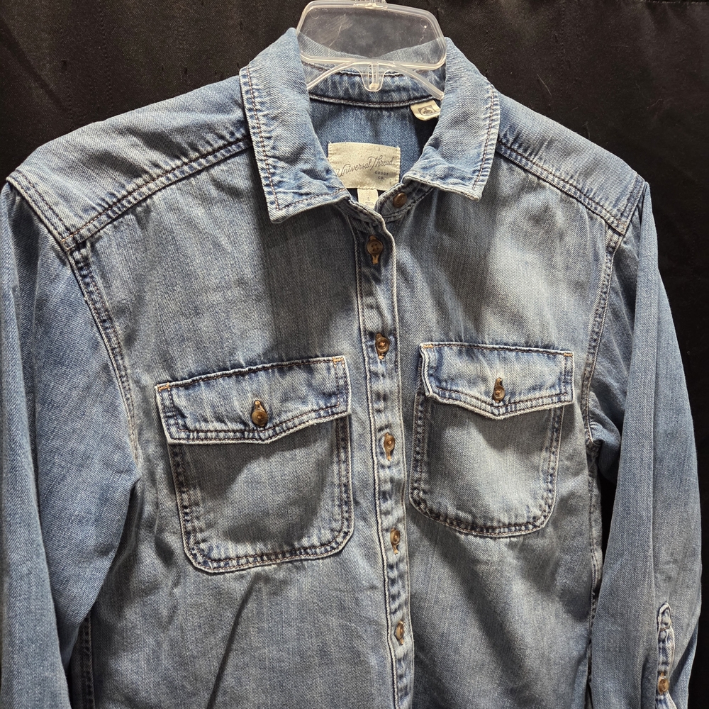 Universal Thread Retro Oversized Denim Shacket 10… - image 1